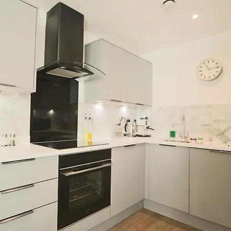 Cooperage 3 Bedroom House * Bristol