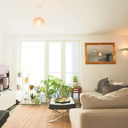 Cooperage 3 Bedroom House * Bristol